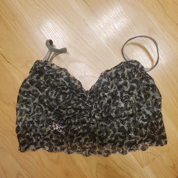 Victoria's Secret Lace Bralette Like New Size Small - Picture 6 of 6